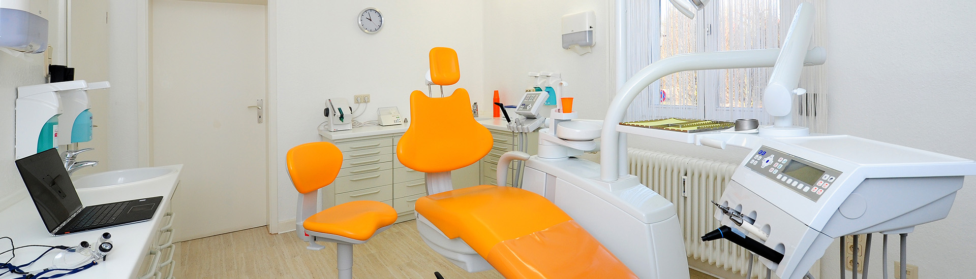 Zahnarztpraxis in Felsberg: Zahnbehandlungen bei Dr. Ruhl